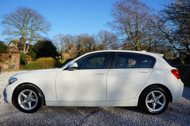 BMW 1.5 118i GPF SE Hatchback 5dr Petrol Auto Euro 6 (s/s) (136 ps)
