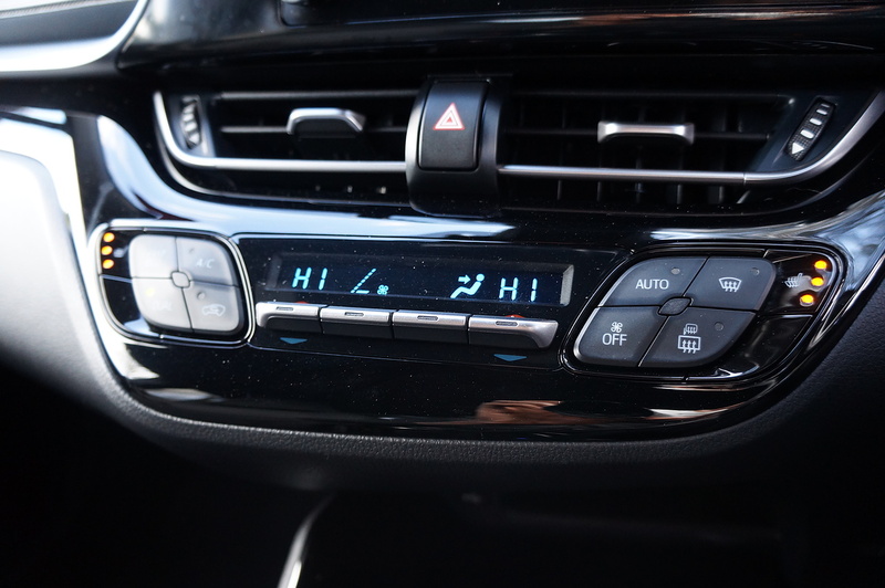 Toyota 1.8 VVT-h GPF Design SUV 5dr Petrol Hybrid CVT Euro 6 (s/s) (122 ps)