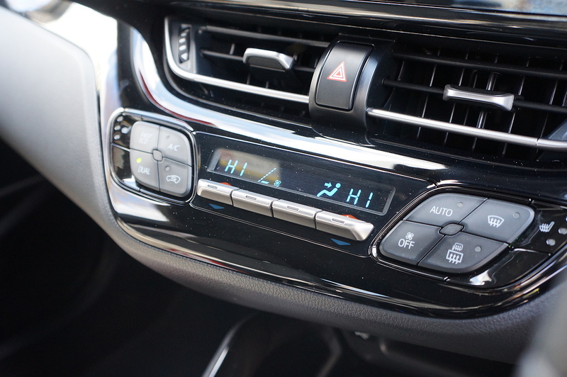 Toyota 1.8 VVT-h GPF Design SUV 5dr Petrol Hybrid CVT Euro 6 (s/s) (122 ps)