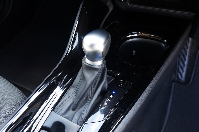 Toyota 1.8 VVT-h GPF Design SUV 5dr Petrol Hybrid CVT Euro 6 (s/s) (122 ps)