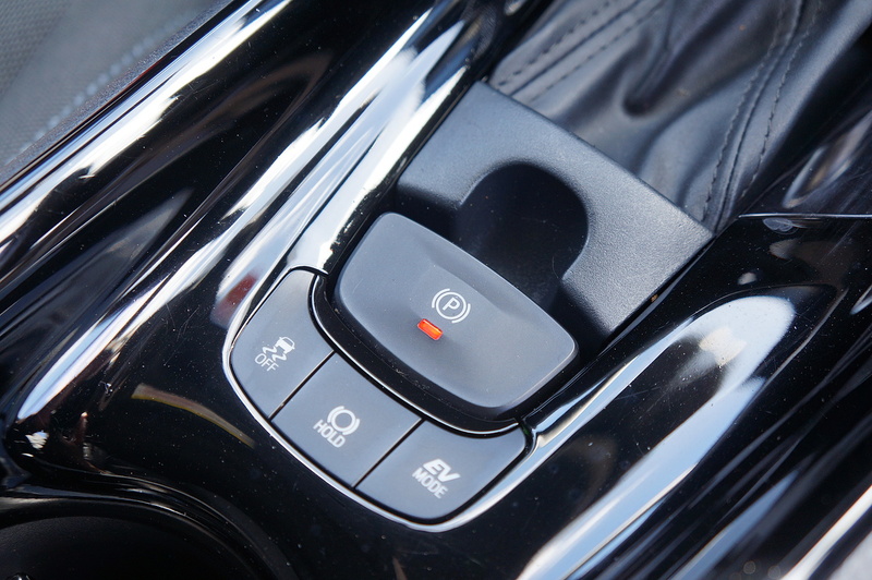 Toyota 1.8 VVT-h GPF Design SUV 5dr Petrol Hybrid CVT Euro 6 (s/s) (122 ps)