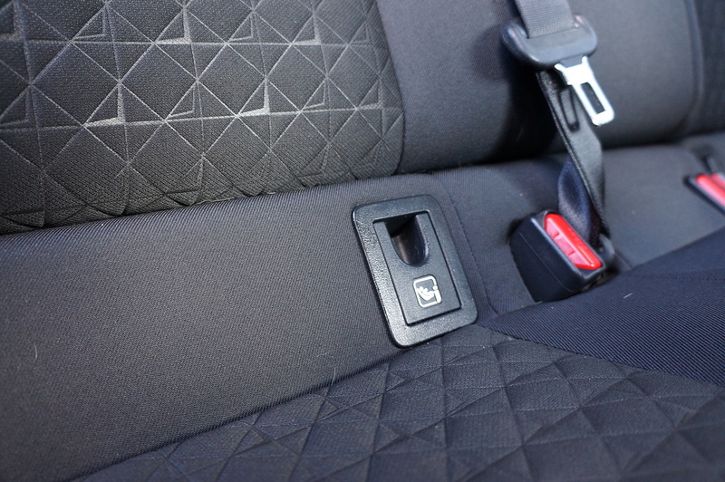 Toyota 1.8 VVT-h GPF Design SUV 5dr Petrol Hybrid CVT Euro 6 (s/s) (122 ps)