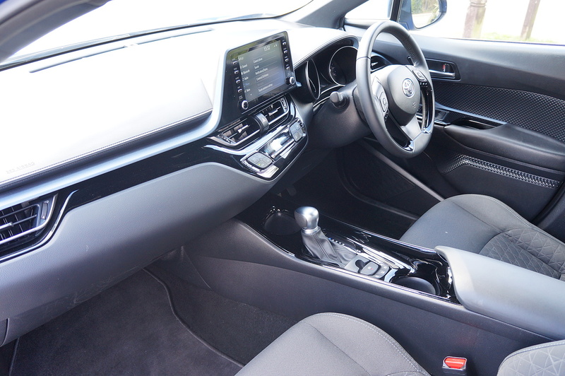 Toyota 1.8 VVT-h GPF Design SUV 5dr Petrol Hybrid CVT Euro 6 (s/s) (122 ps)