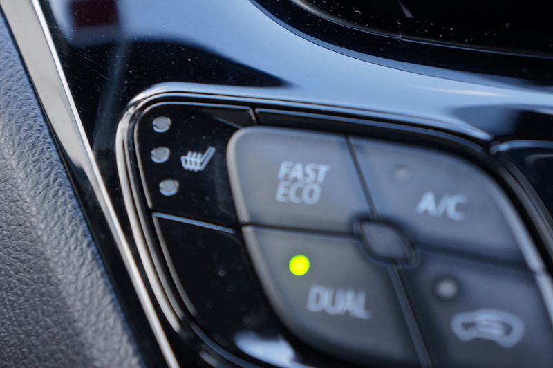 Toyota 1.8 VVT-h GPF Design SUV 5dr Petrol Hybrid CVT Euro 6 (s/s) (122 ps)