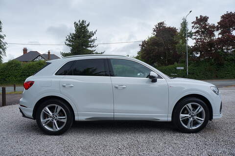 Audi Q3, 1.5 TFSI CoD 35 S line SUV 5dr Petrol Manual Euro 6 (s/s) (150 ps)