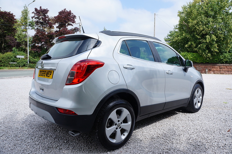 Vauxhall 1.4i Turbo Elite Nav SUV 5dr Petrol Auto Euro 6 (140 ps)
