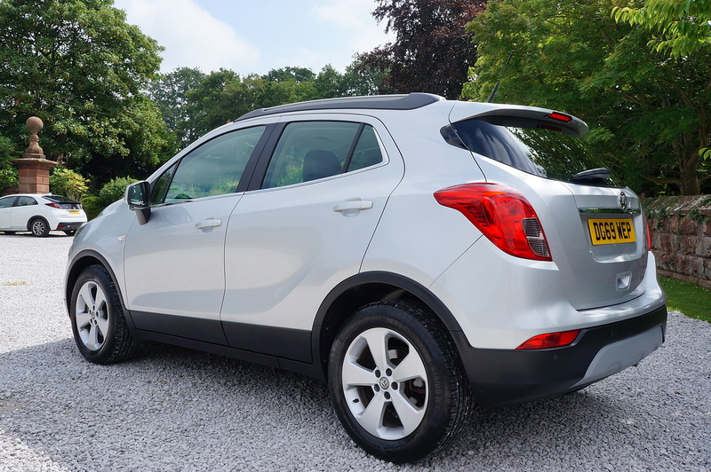 Vauxhall 1.4i Turbo Elite Nav SUV 5dr Petrol Auto Euro 6 (140 ps)