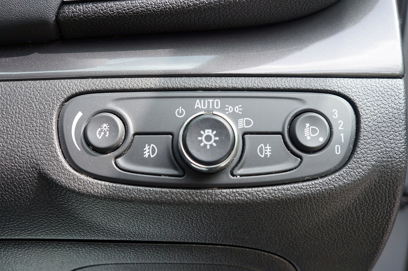 Vauxhall 1.4i Turbo Elite Nav SUV 5dr Petrol Auto Euro 6 (140 ps)