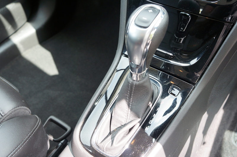 Vauxhall 1.4i Turbo Elite Nav SUV 5dr Petrol Auto Euro 6 (140 ps)