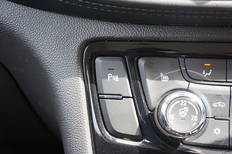 Vauxhall 1.4i Turbo Elite Nav SUV 5dr Petrol Auto Euro 6 (140 ps)