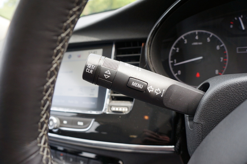 Vauxhall 1.4i Turbo Elite Nav SUV 5dr Petrol Auto Euro 6 (140 ps)