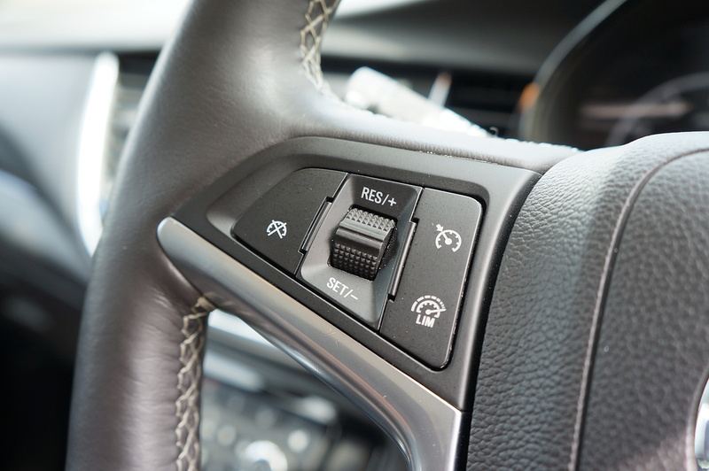 Vauxhall 1.4i Turbo Elite Nav SUV 5dr Petrol Auto Euro 6 (140 ps)