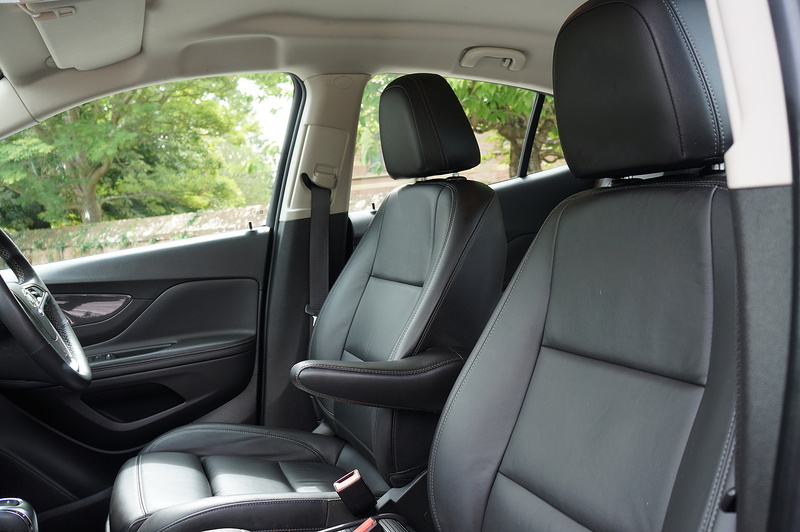 Vauxhall 1.4i Turbo Elite Nav SUV 5dr Petrol Auto Euro 6 (140 ps)