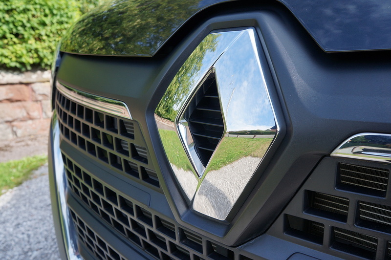 Renault dCi ENERGY 35 Start 2.3 3dr Glazed Van Automatic Diesel