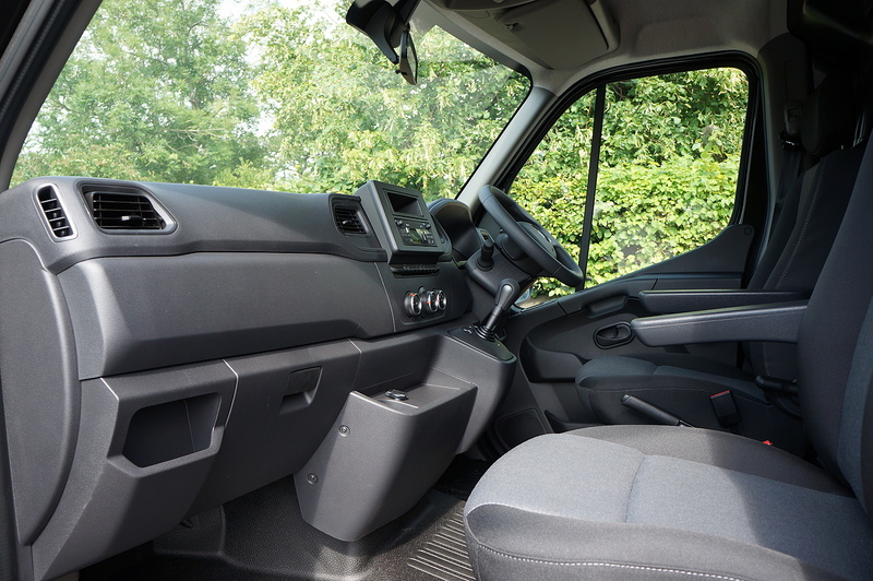 Renault dCi ENERGY 35 Start 2.3 3dr Glazed Van Automatic Diesel