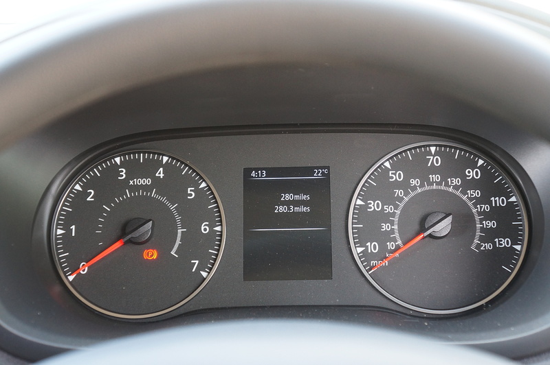 Renault dCi ENERGY 35 Start 2.3 3dr Glazed Van Automatic Diesel