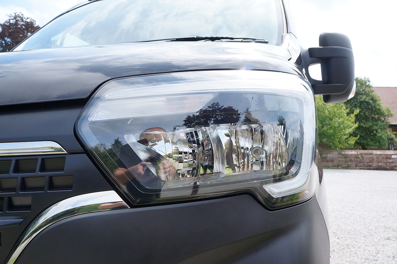 Renault dCi ENERGY 35 Start 2.3 3dr Glazed Van Automatic Diesel