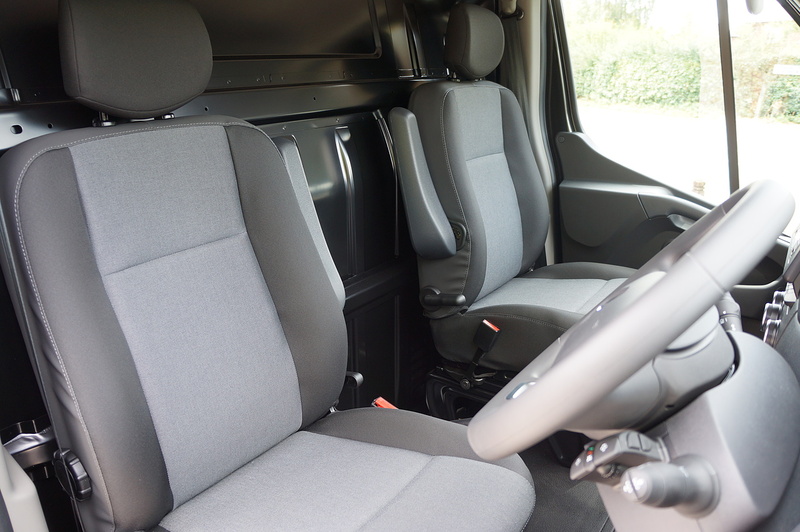 Renault dCi ENERGY 35 Start 2.3 3dr Glazed Van Automatic Diesel