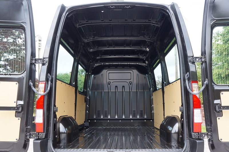 Renault dCi ENERGY 35 Start 2.3 3dr Glazed Van Automatic Diesel