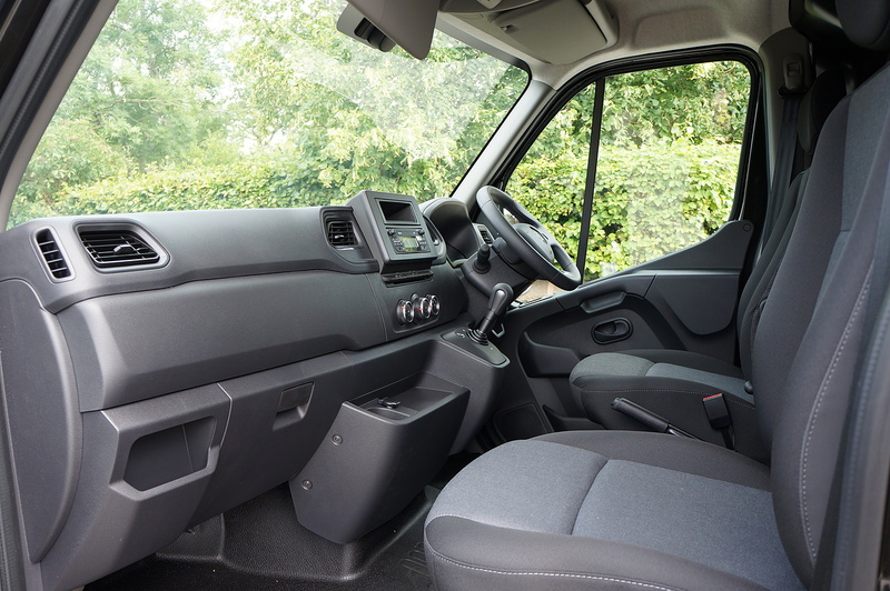 Renault dCi ENERGY 35 Start 2.3 3dr Glazed Van Automatic Diesel