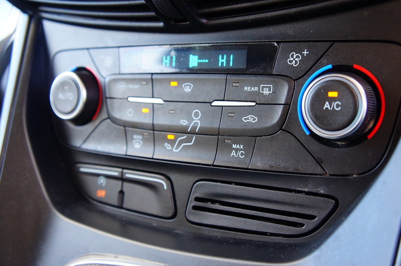 Renault dCi ENERGY 35 Start 2.3 3dr Glazed Van Automatic Diesel