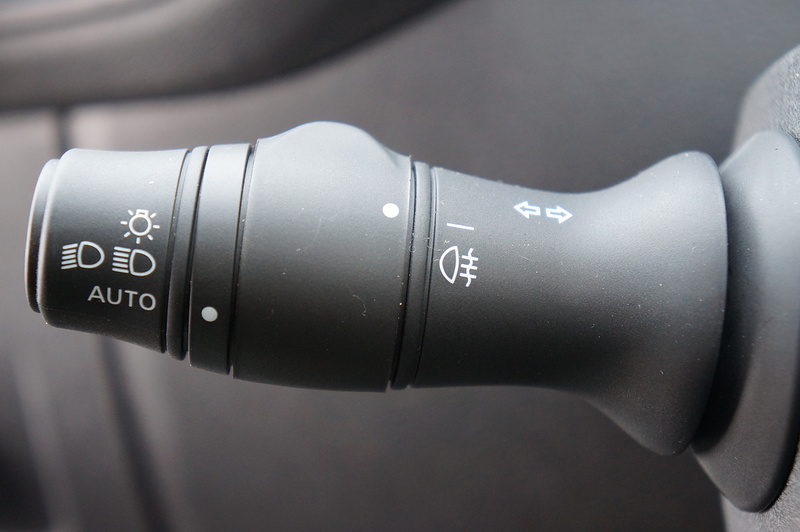 Renault dCi ENERGY 35 Start 2.3 3dr Glazed Van Automatic Diesel