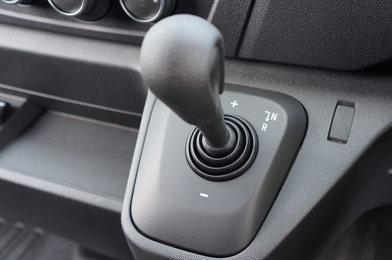 Renault dCi ENERGY 35 Start 2.3 3dr Glazed Van Automatic Diesel