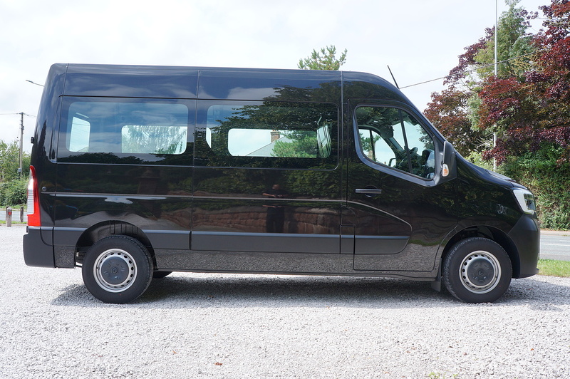 Renault dCi ENERGY 35 Start 2.3 3dr Glazed Van Automatic Diesel