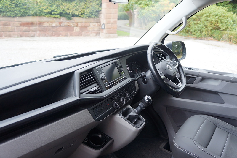 Volkswagen 2.0 TDI S Minibus Double Cab 5dr Diesel Manual SWB Euro 6 (s/s) (110 ps)