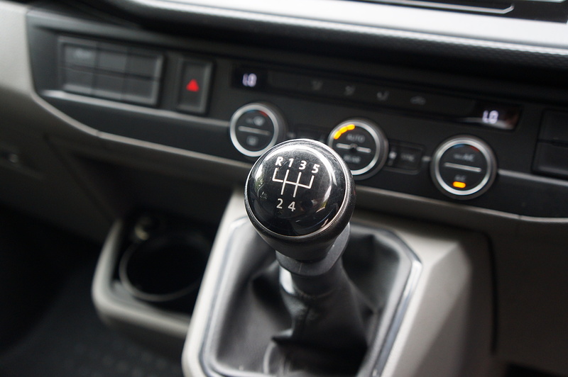 Volkswagen 2.0 TDI S Minibus Double Cab 5dr Diesel Manual SWB Euro 6 (s/s) (110 ps)