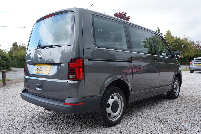 Volkswagen 2.0 TDI S Minibus Double Cab 5dr Diesel Manual SWB Euro 6 (s/s) (110 ps)