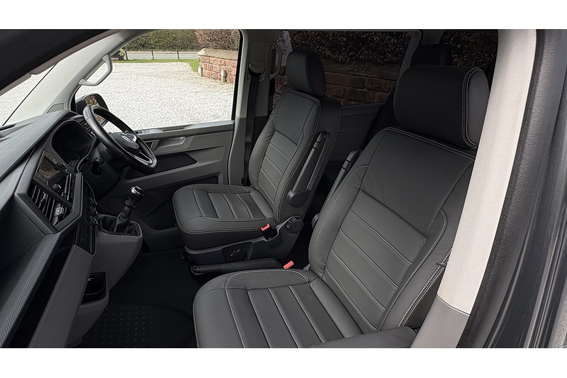 Volkswagen 2.0 TDI S Minibus Double Cab 5dr Diesel Manual SWB Euro 6 (s/s) (110 ps)