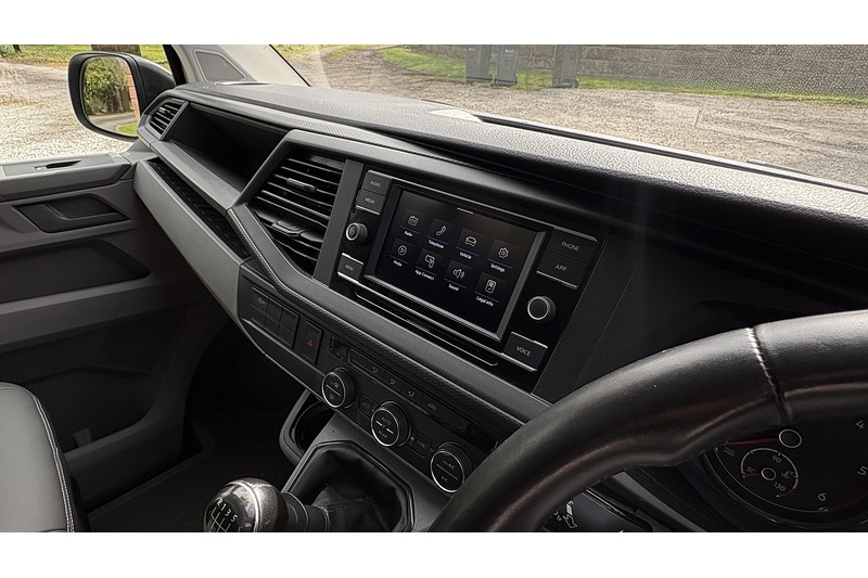 Volkswagen 2.0 TDI S Minibus Double Cab 5dr Diesel Manual SWB Euro 6 (s/s) (110 ps)