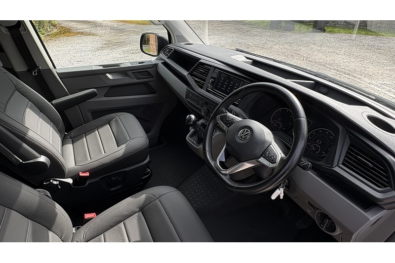 Volkswagen 2.0 TDI S Minibus Double Cab 5dr Diesel Manual SWB Euro 6 (s/s) (110 ps)