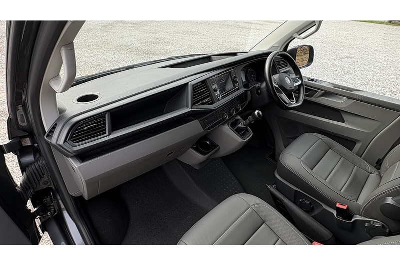 Volkswagen 2.0 TDI S Minibus Double Cab 5dr Diesel Manual SWB Euro 6 (s/s) (110 ps)