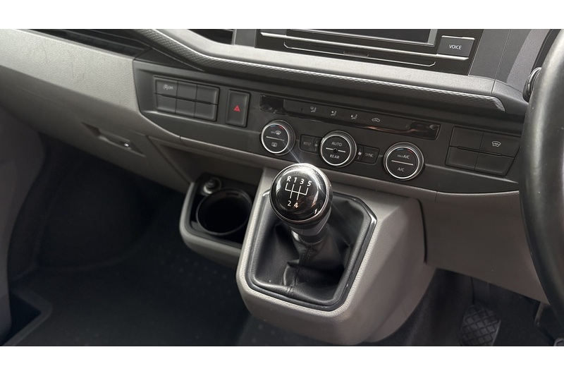 Volkswagen 2.0 TDI S Minibus Double Cab 5dr Diesel Manual SWB Euro 6 (s/s) (110 ps)