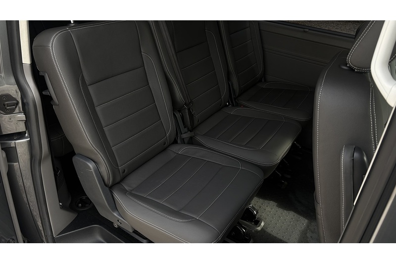 Volkswagen 2.0 TDI S Minibus Double Cab 5dr Diesel Manual SWB Euro 6 (s/s) (110 ps)
