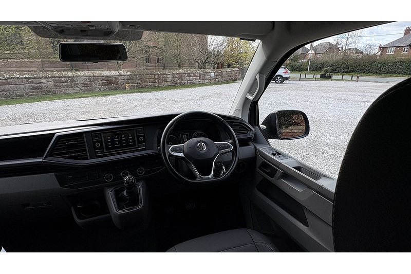 Volkswagen 2.0 TDI S Minibus Double Cab 5dr Diesel Manual SWB Euro 6 (s/s) (110 ps)