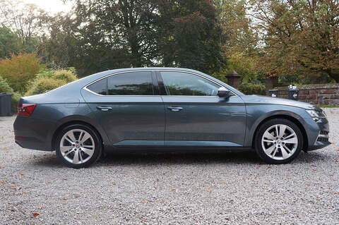 Skoda Superb, 1.4 TSI iV 13kWh SE L Hatchback 5dr Petrol Plug-in Hybrid DSG Euro 6 (s/s) (218 ps)