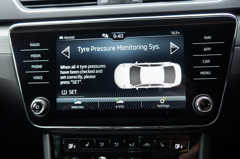 Skoda 1.4 TSI iV 13kWh SE L Hatchback 5dr Petrol Plug-in Hybrid DSG Euro 6 (s/s) (218 ps)