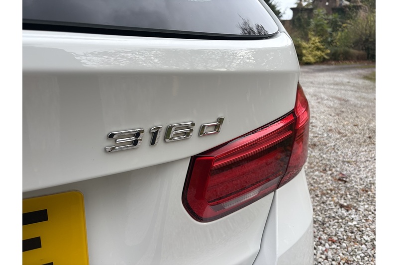 BMW Sport Touring 2.0 Automatic Diesel