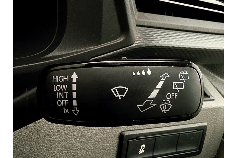 Volkswagen 2.0 TDI T30 Highline Kombi Double Cab 5dr Diesel DSG FWD SWB Euro 6 (s/s) (150 ps)