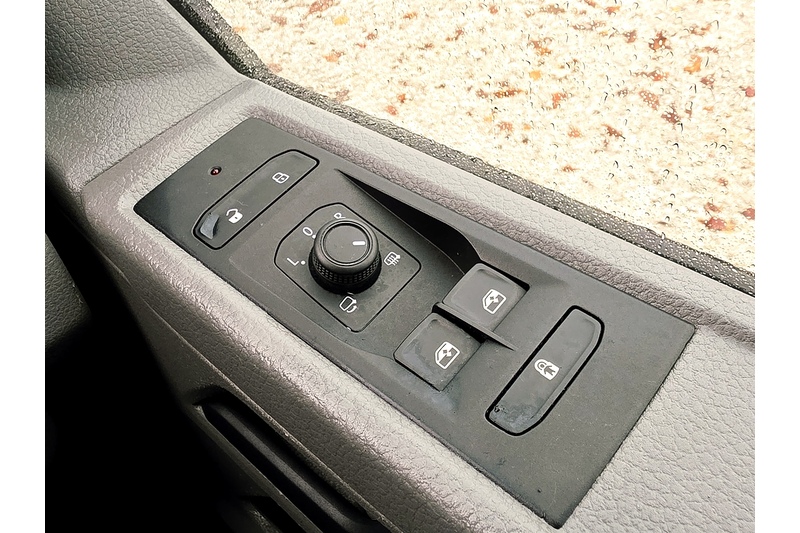 Volkswagen 2.0 TDI T30 Highline Kombi Double Cab 5dr Diesel DSG FWD SWB Euro 6 (s/s) (150 ps)