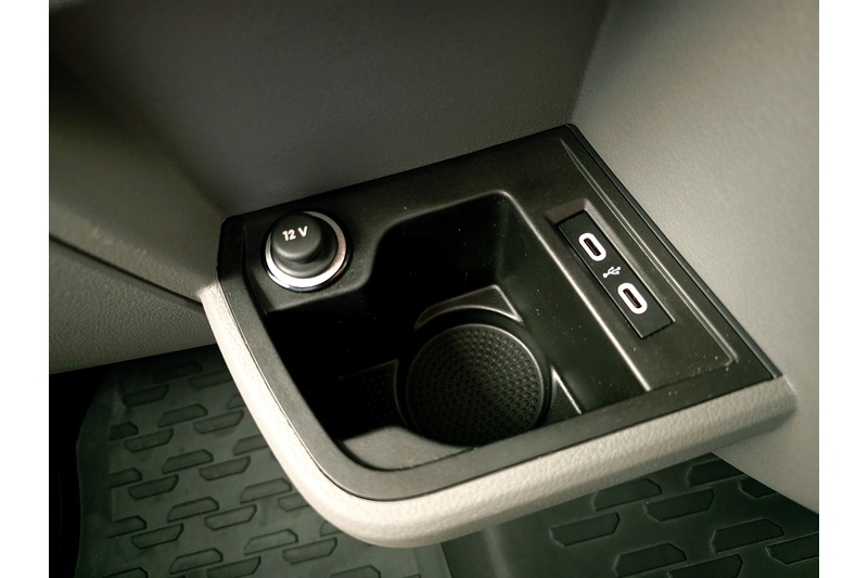 Volkswagen 2.0 TDI T30 Highline Kombi Double Cab 5dr Diesel DSG FWD SWB Euro 6 (s/s) (150 ps)