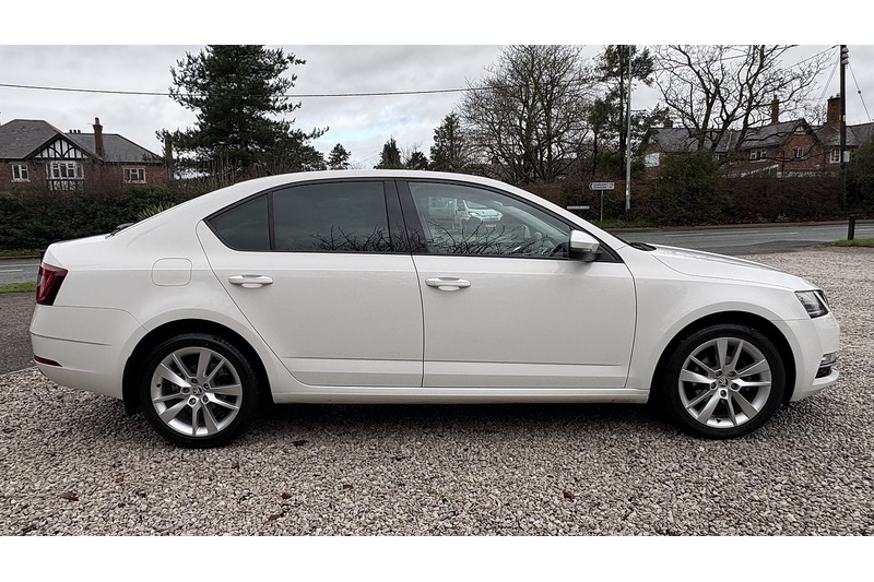 Skoda 1.6 TDI SE L Hatchback 5dr Diesel Manual Euro 6 (s/s) (115 ps)