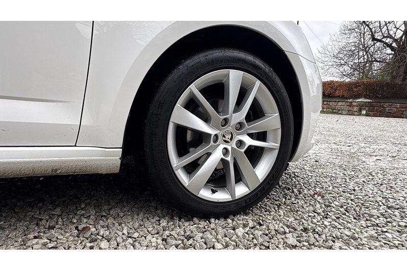 Skoda 1.6 TDI SE L Hatchback 5dr Diesel Manual Euro 6 (s/s) (115 ps)
