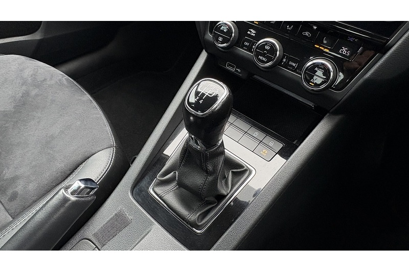 Skoda 1.6 TDI SE L Hatchback 5dr Diesel Manual Euro 6 (s/s) (115 ps)