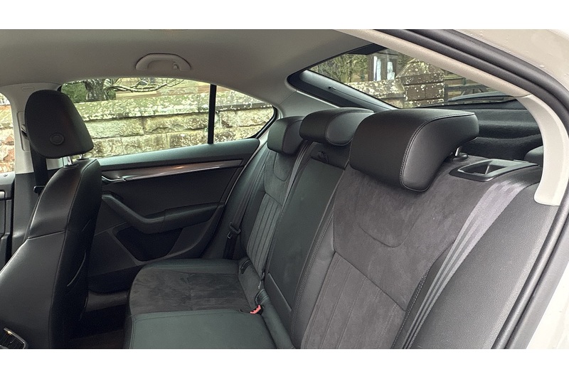 Skoda 1.6 TDI SE L Hatchback 5dr Diesel Manual Euro 6 (s/s) (115 ps)