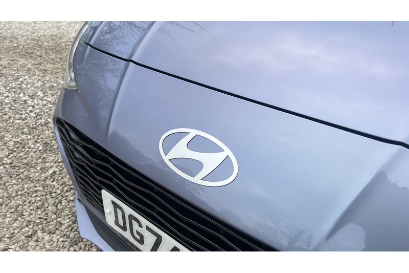 Hyundai 1.0 Premium Hatchback 5dr Petrol Auto Euro 6 (s/s) (63 ps)