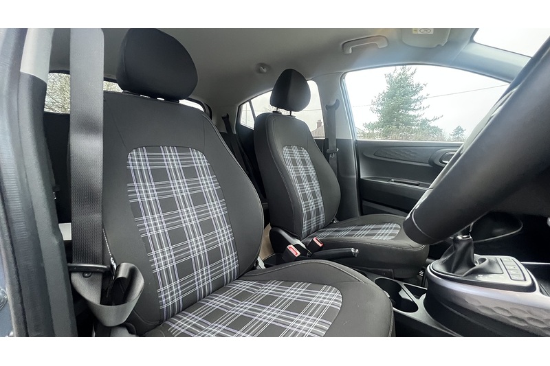 Hyundai 1.0 Premium Hatchback 5dr Petrol Auto Euro 6 (s/s) (63 ps)